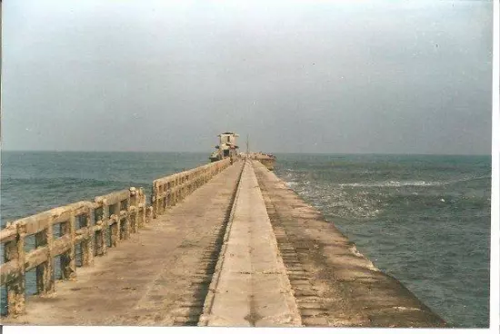 Vendavales Amenazan con Derribar Más Tramos del Muelle de Puerto Colombia